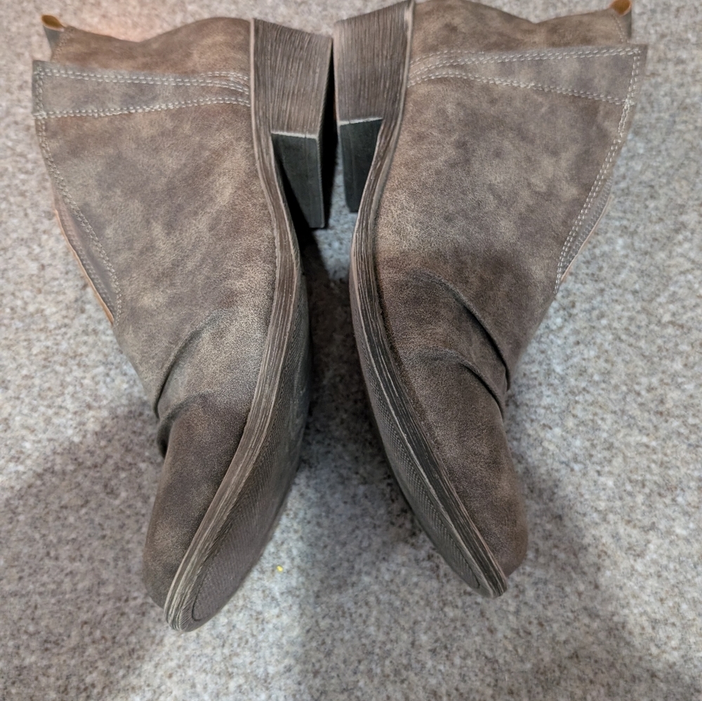 Very G Booties - Picture 5 of 9
